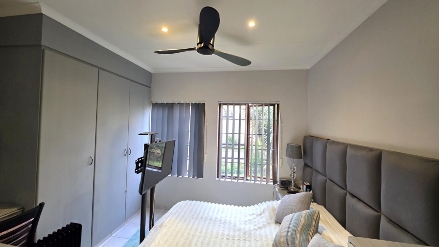2 Bedroom Property for Sale in The Coves North West